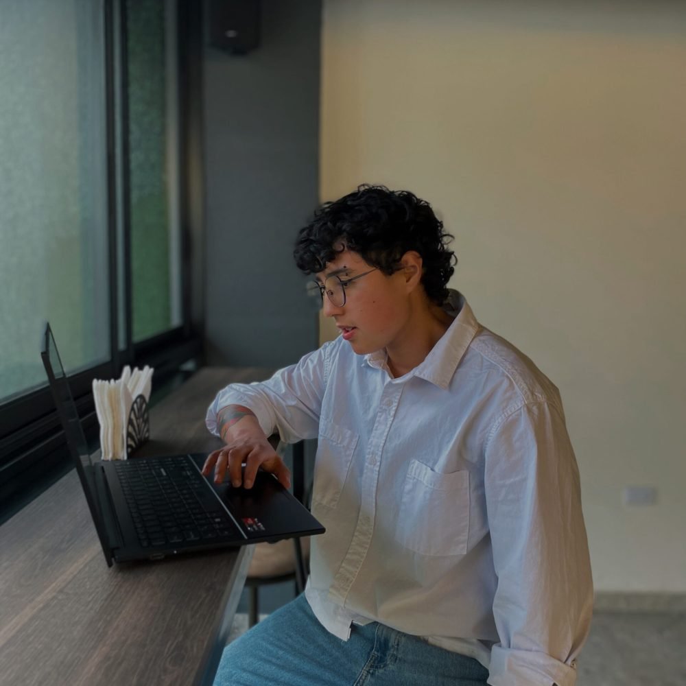 {"source_type":"vicut","tiktok_developers_3p_anchor_params":"{"source_type":"vicut","capability_name":"retouch_edit_tool","picture_template_id":"","client_key":"aw889s25wozf8s7e"}","data":{},"pictureId":"CD629BDA-4755-4D25-925B-170E2892FEF5","exportType":"image_export","editType":"image_edit"}